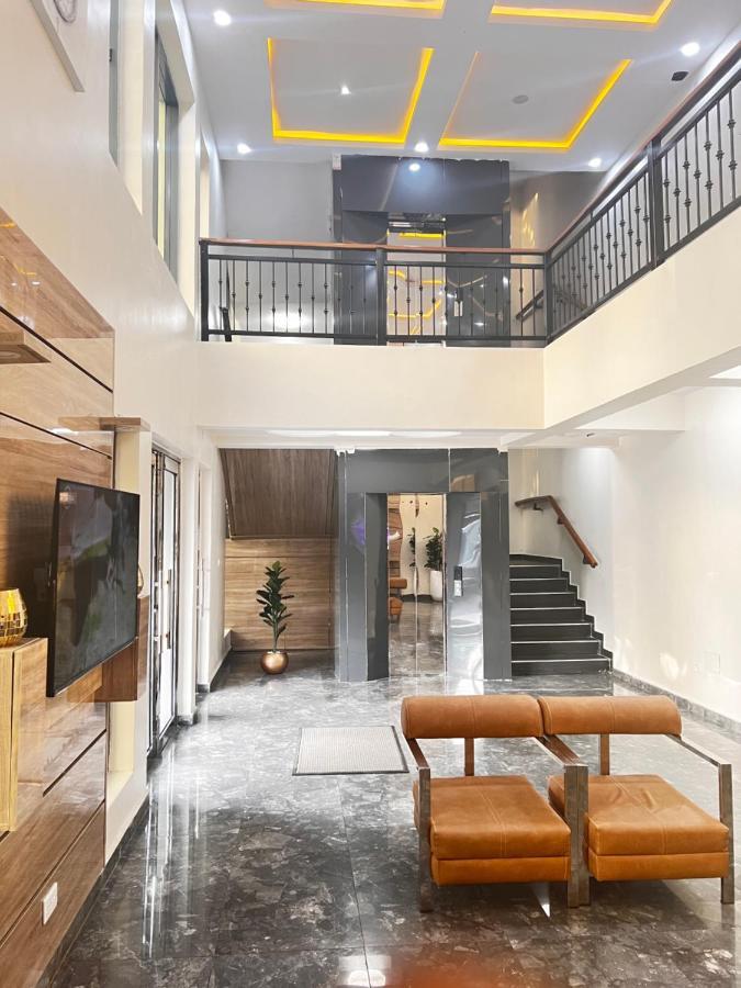 לגוס De Rigg Place Embassy מראה חיצוני תמונה